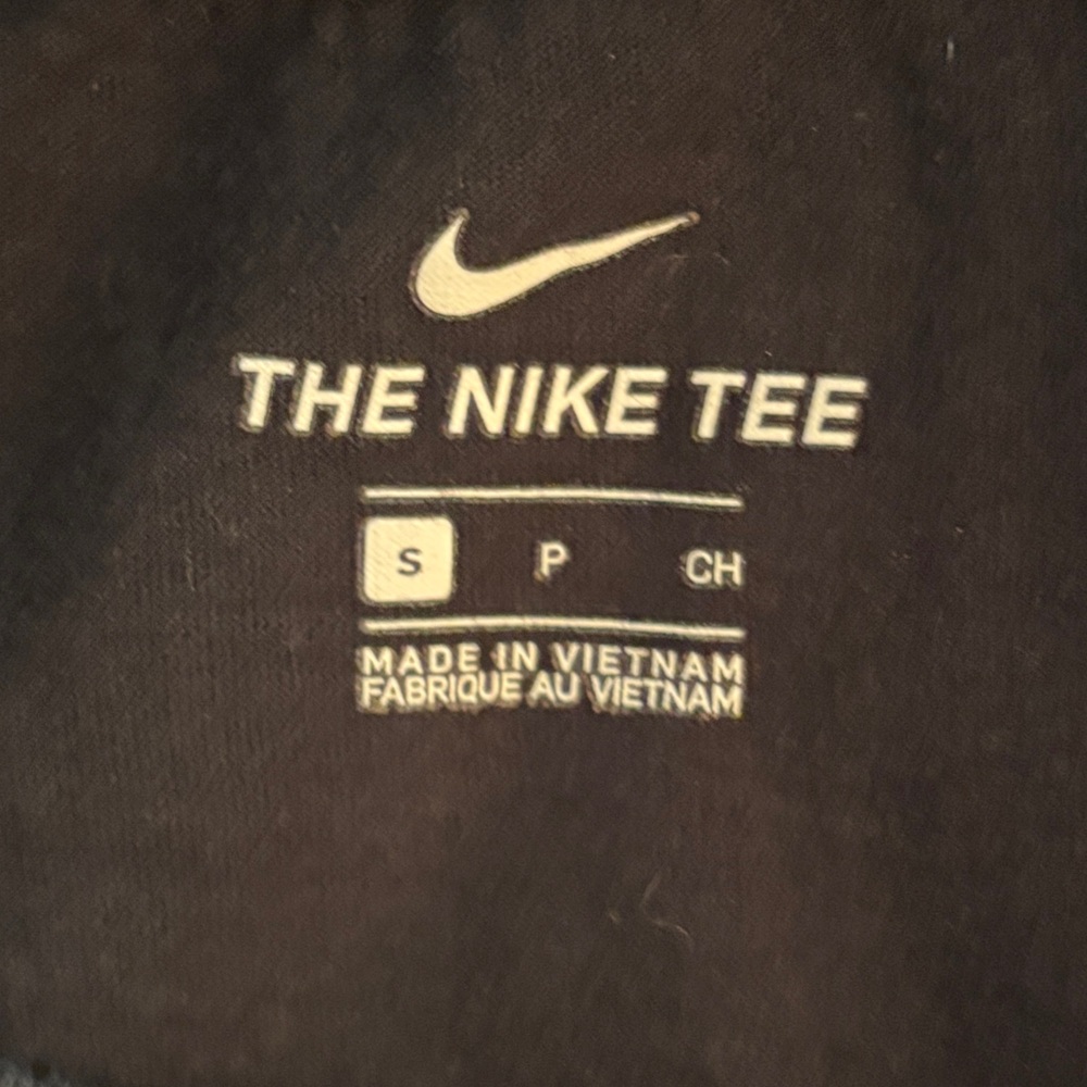 Nike Women's Black Short Sleeve Crop Top - Picture 4 of 4
